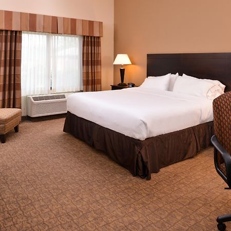 Holiday Inn Express & Suites Fairmont, An Ihg Hotel Zewnętrze zdjęcie