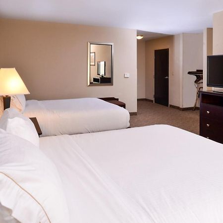 Holiday Inn Express & Suites Fairmont By Ihg Zewnętrze zdjęcie