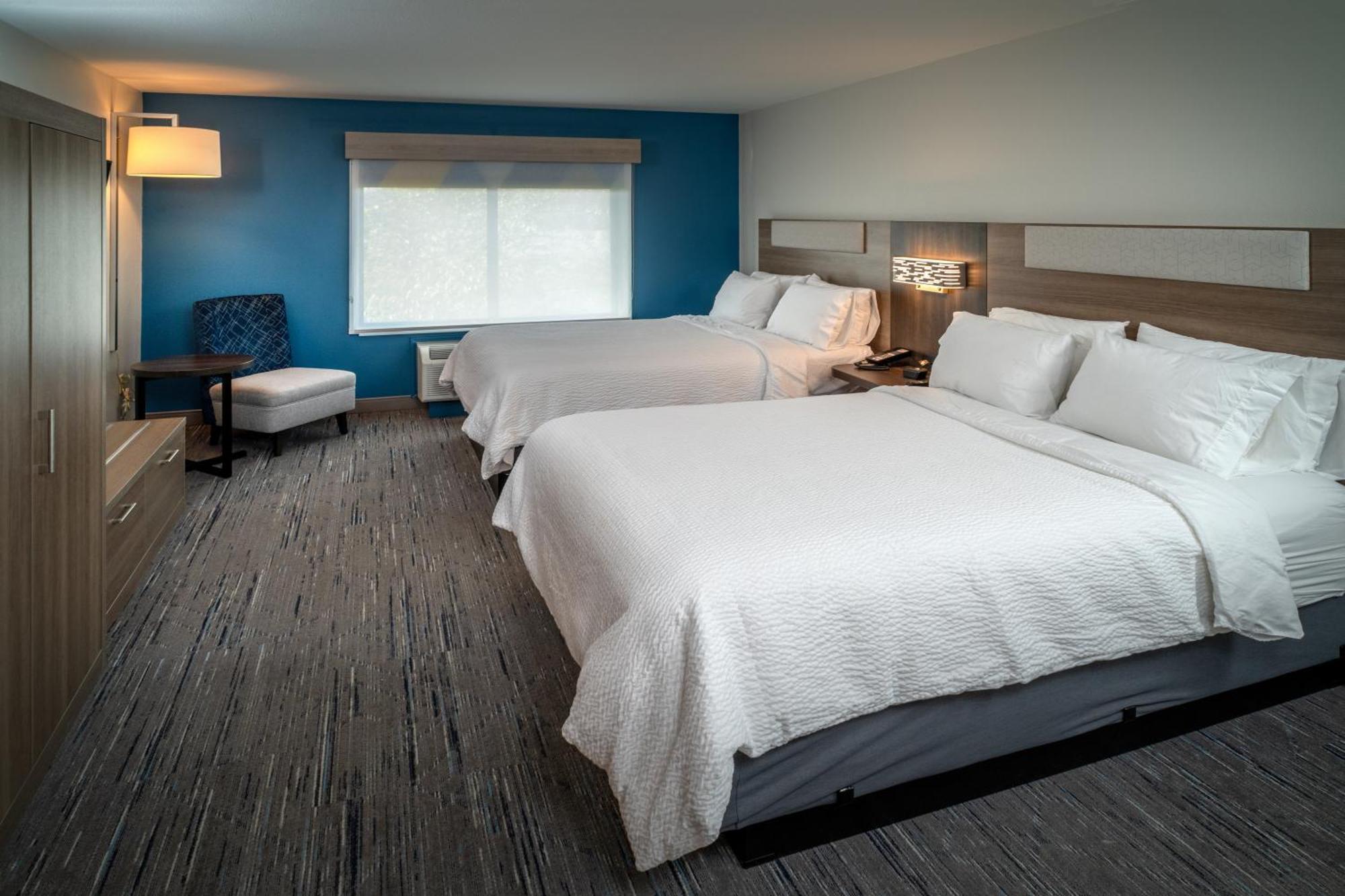 Holiday Inn Express & Suites Fairmont By Ihg Zewnętrze zdjęcie
