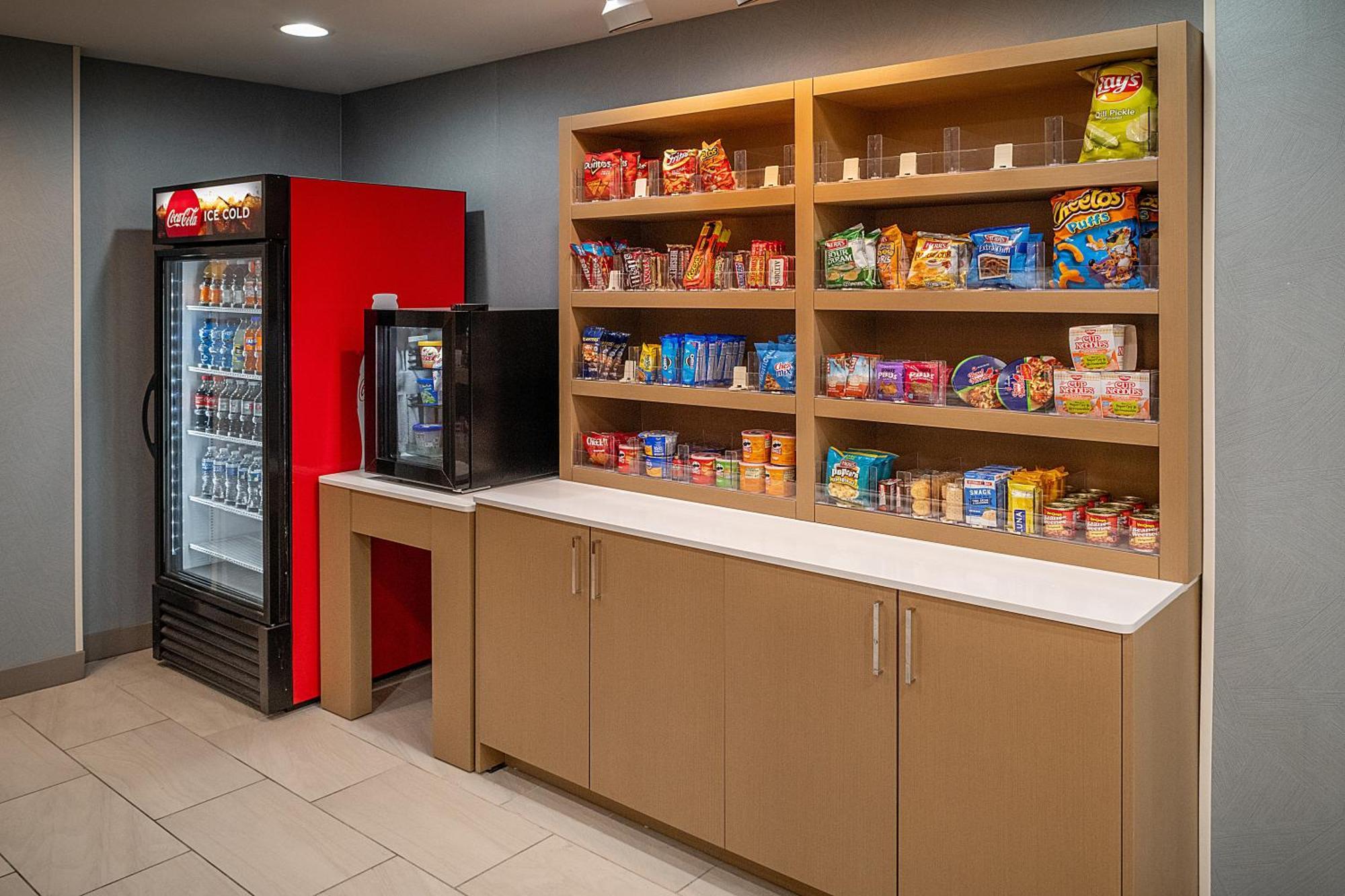 Holiday Inn Express & Suites Fairmont By Ihg Zewnętrze zdjęcie