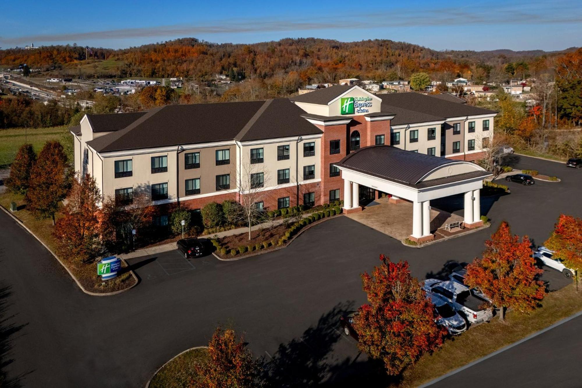 Holiday Inn Express & Suites Fairmont By Ihg Zewnętrze zdjęcie