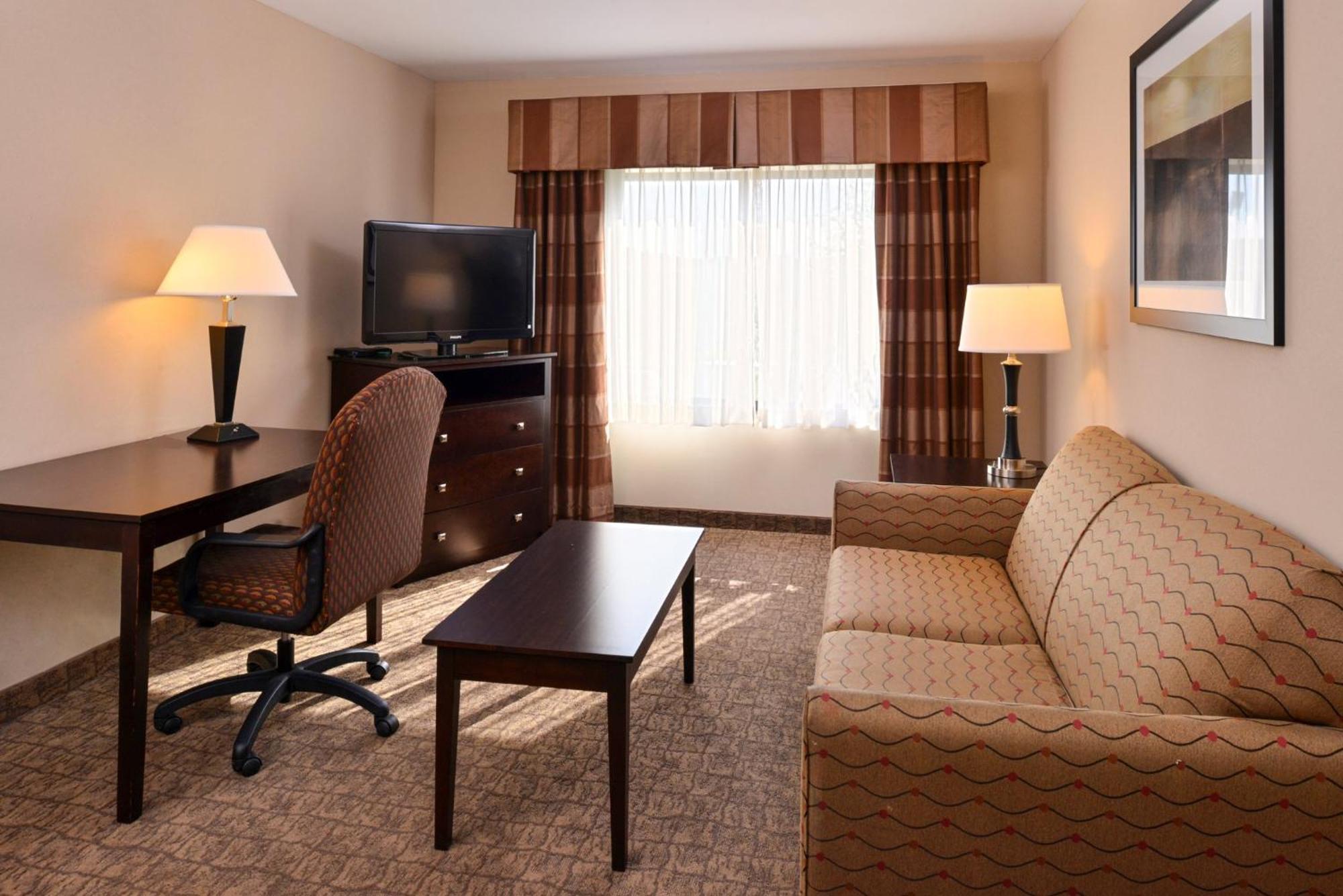 Holiday Inn Express & Suites Fairmont By Ihg Zewnętrze zdjęcie
