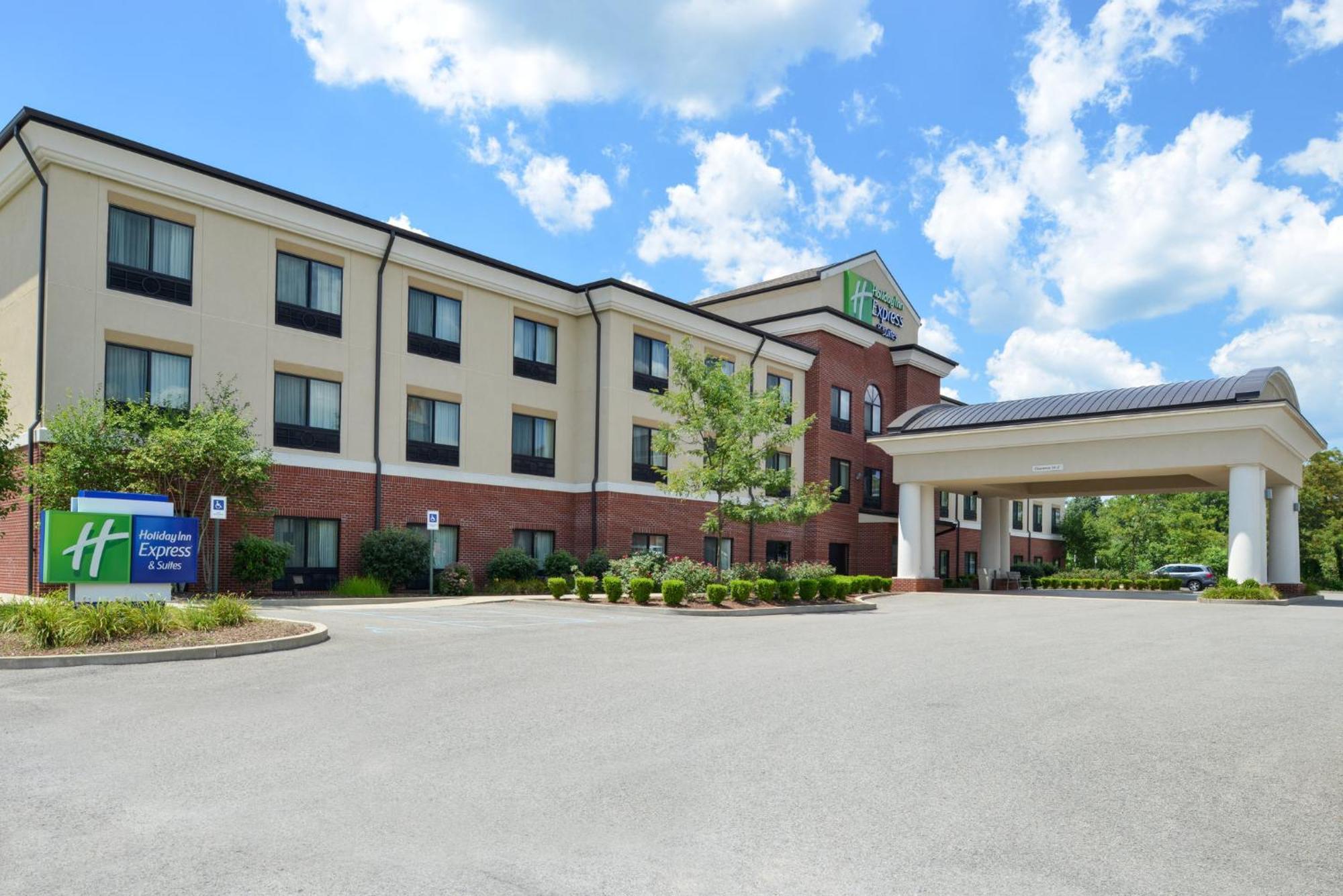 Holiday Inn Express & Suites Fairmont By Ihg Zewnętrze zdjęcie
