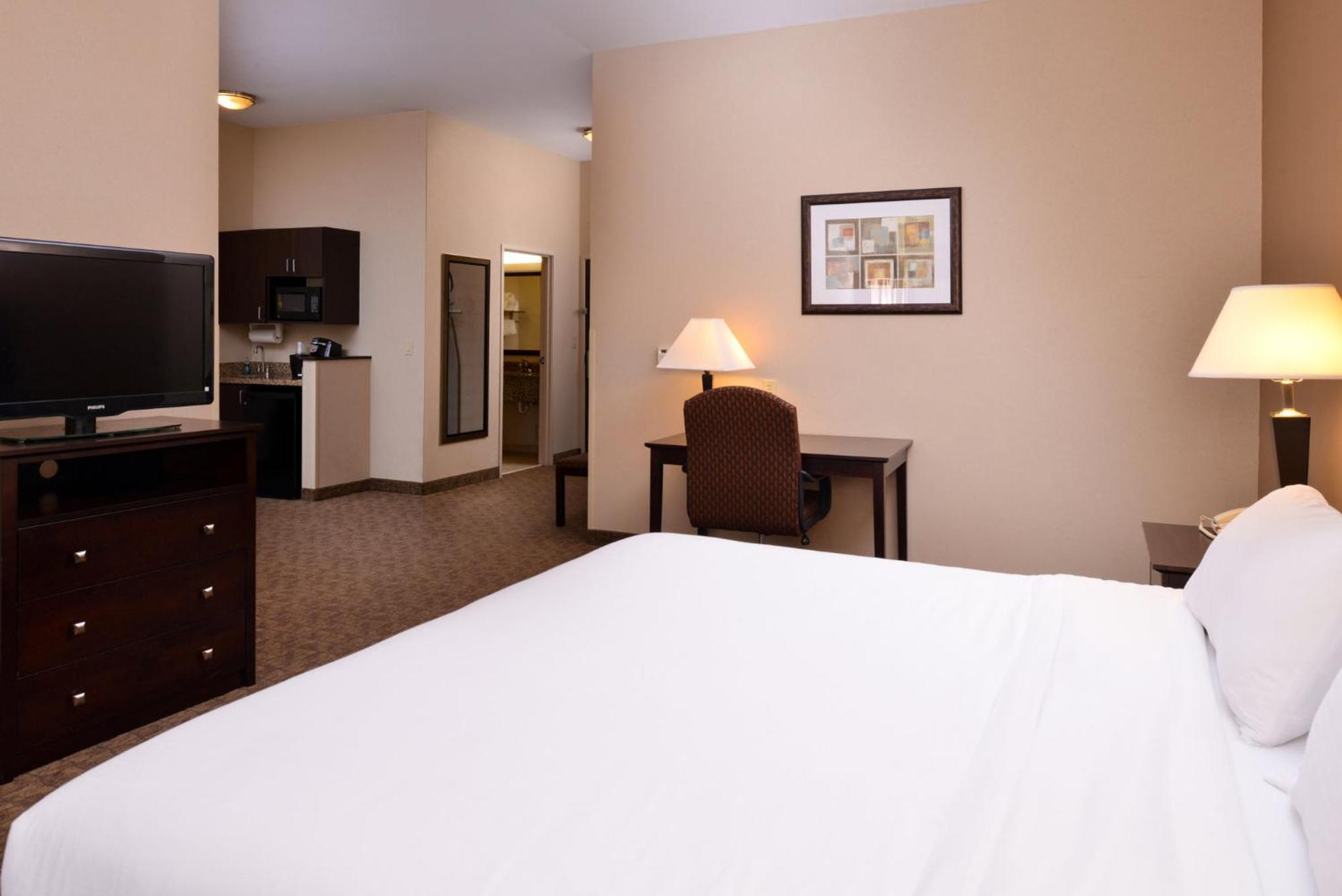 Holiday Inn Express & Suites Fairmont By Ihg Zewnętrze zdjęcie