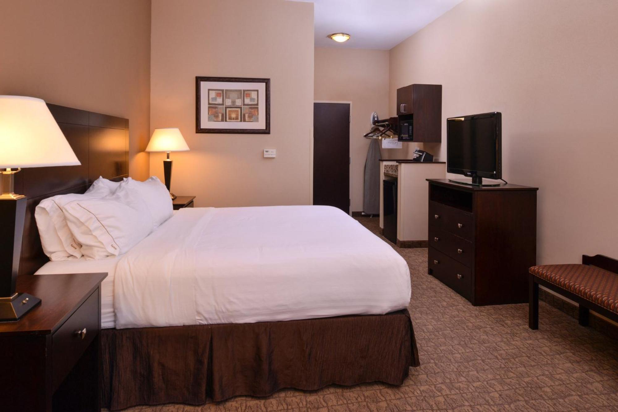 Holiday Inn Express & Suites Fairmont By Ihg Zewnętrze zdjęcie