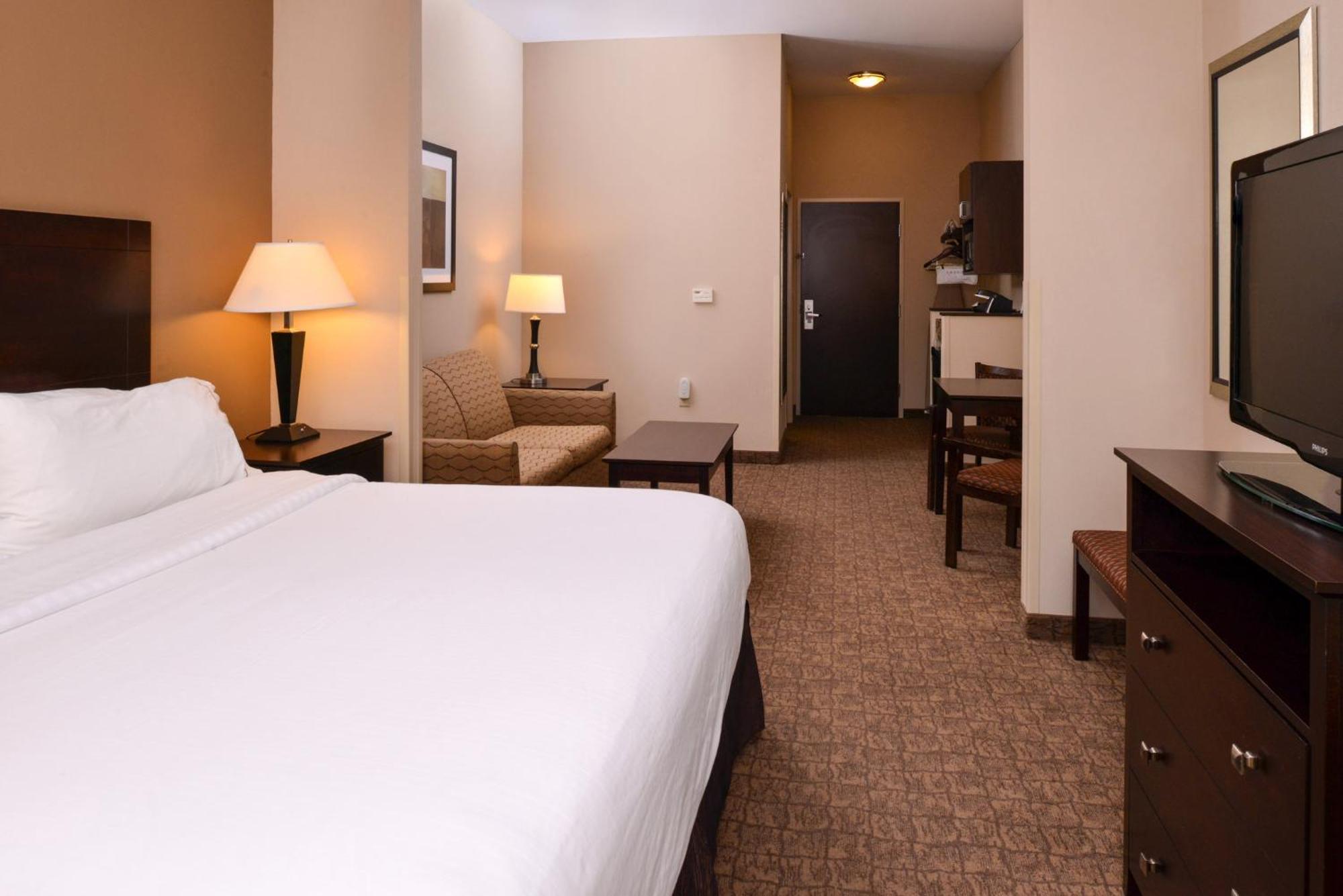 Holiday Inn Express & Suites Fairmont By Ihg Zewnętrze zdjęcie