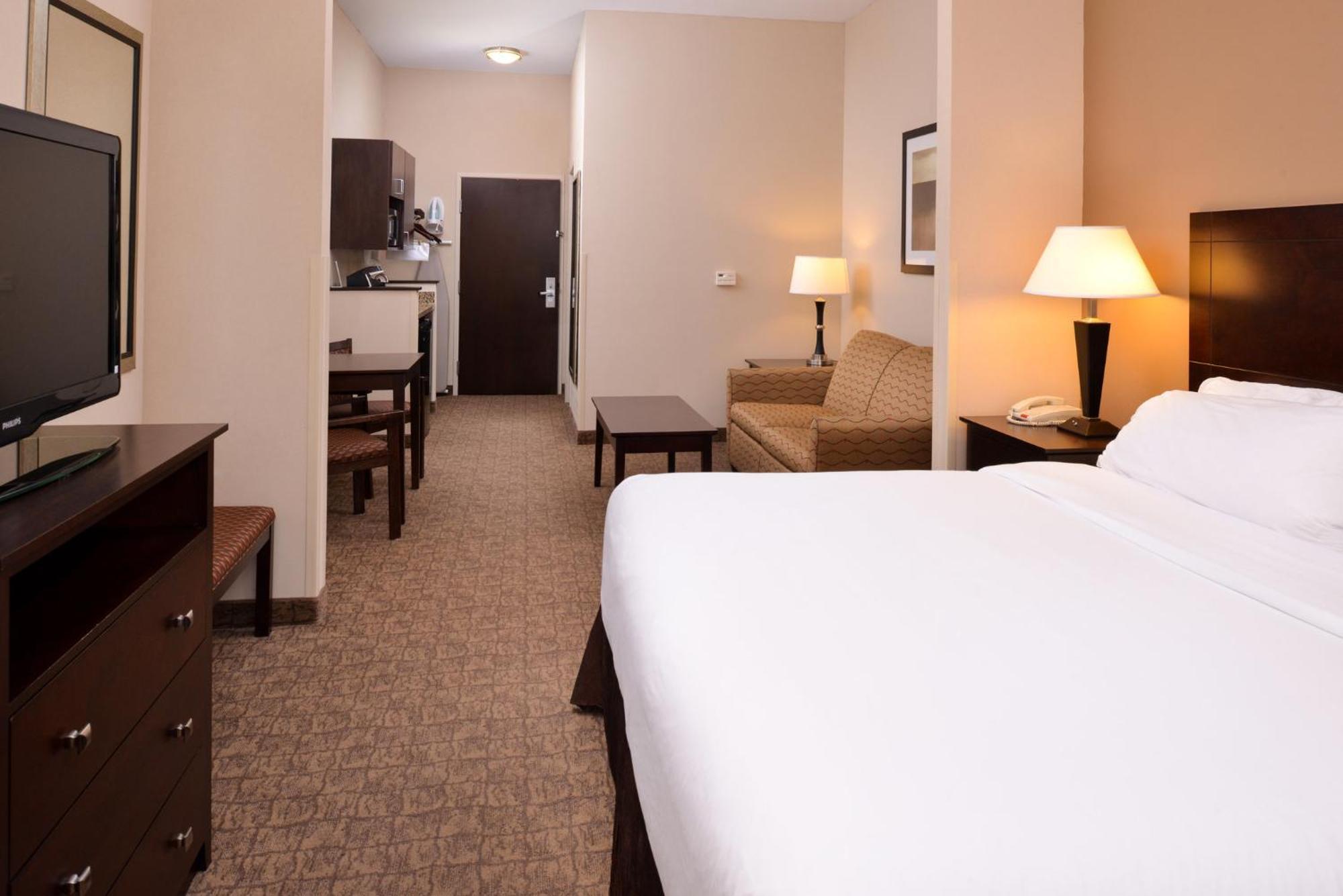 Holiday Inn Express & Suites Fairmont By Ihg Zewnętrze zdjęcie