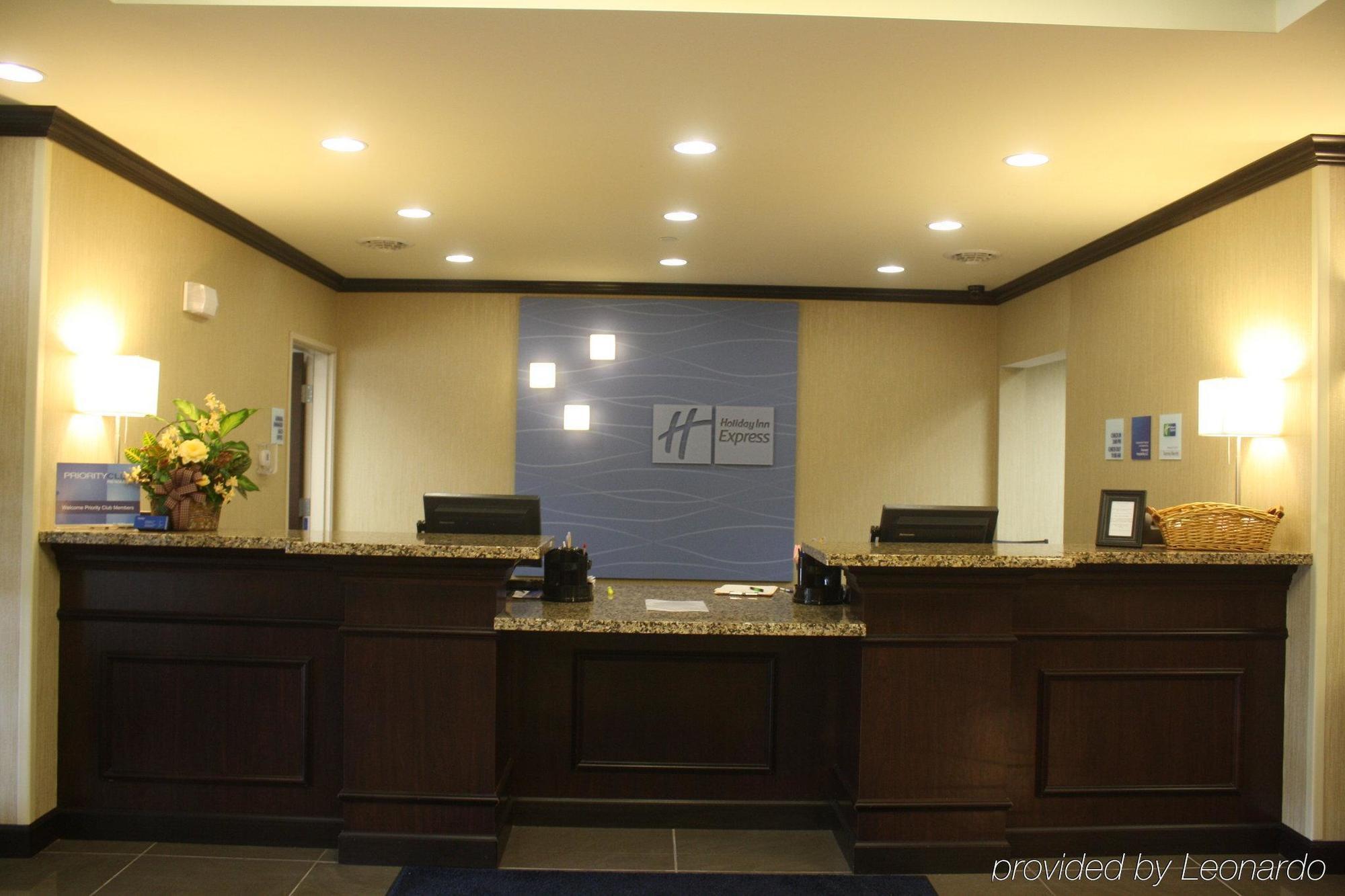 Holiday Inn Express & Suites Fairmont By Ihg Wnętrze zdjęcie