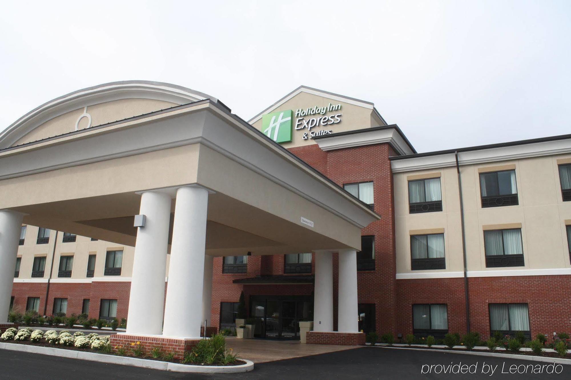 Holiday Inn Express & Suites Fairmont By Ihg Zewnętrze zdjęcie